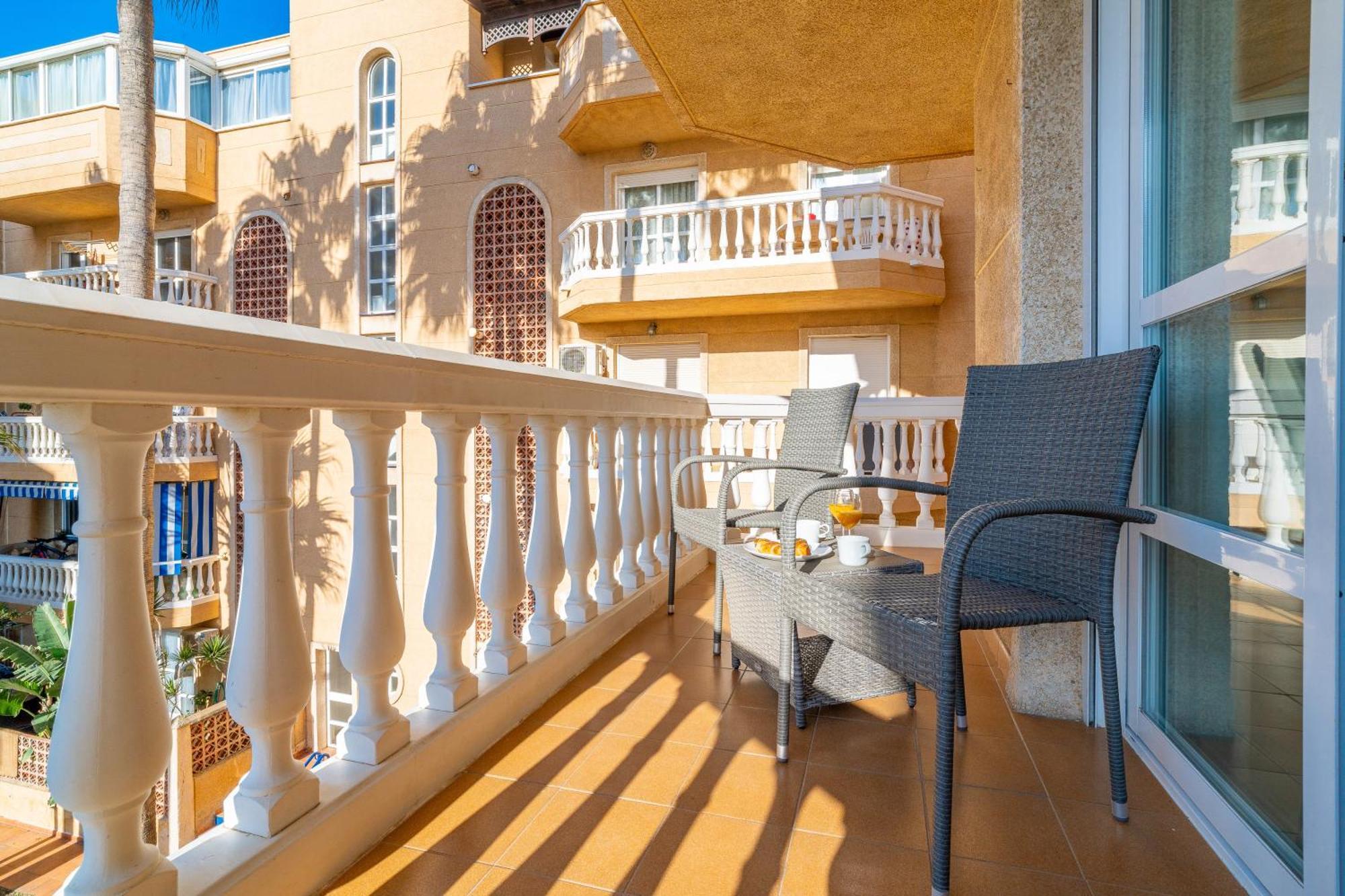 Casa Playa Guadalmar, Beautiful Apartment In Front Of The Sea, Wifi, Ac, Smart Tv, Private Parking Málaga Exterior foto